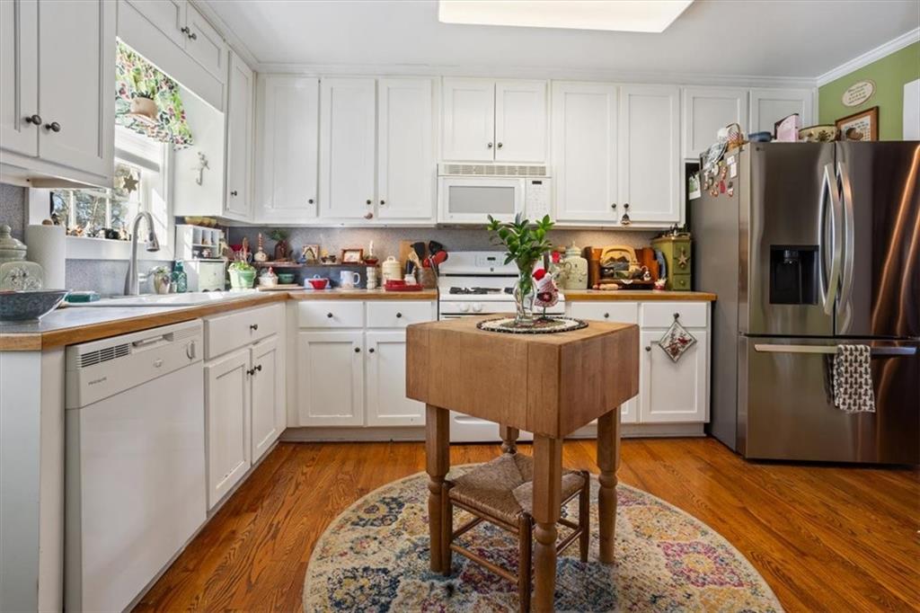 608 Greenleaf Way Ball Ground, GA 30107 - Photo 13 of 68