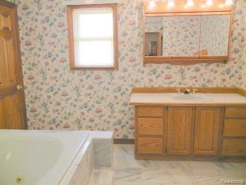 1995 Mayfield Road Lapeer, MI 48446 - Photo 8 of 20 Bath