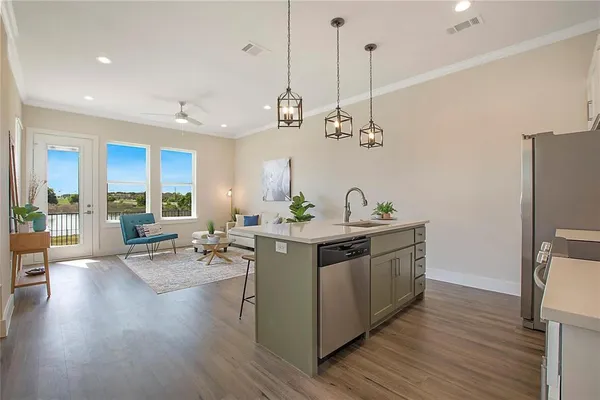 $1,795 | 1319 West Main Street, Unit 14, Gun Barrel City, TX 75156