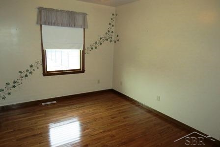305 Delta Road Freeland, MI 48623 - Photo 10 of 19 31215191-9.JPG