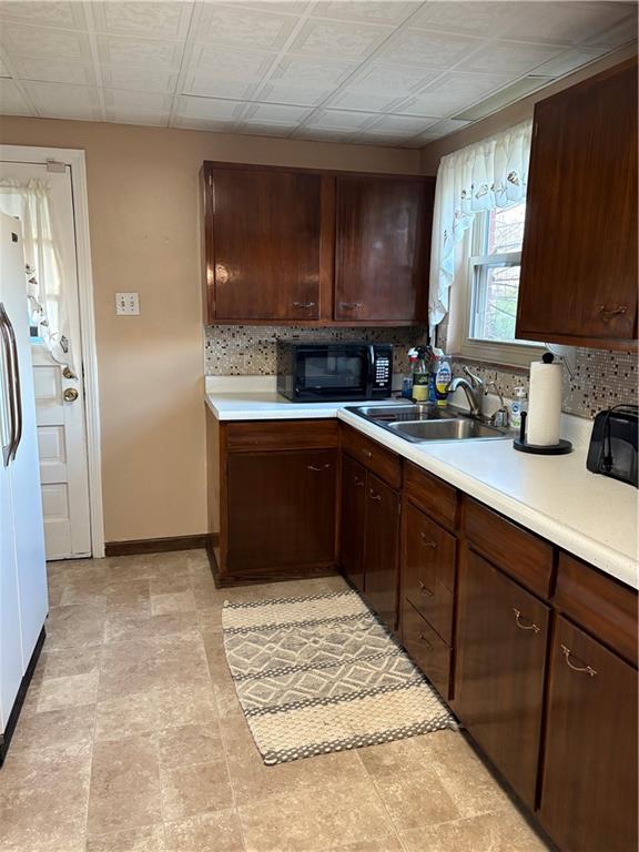 581 Meadow Road Irwin, PA 15642 - Photo 7 of 18 Gallery Image 7