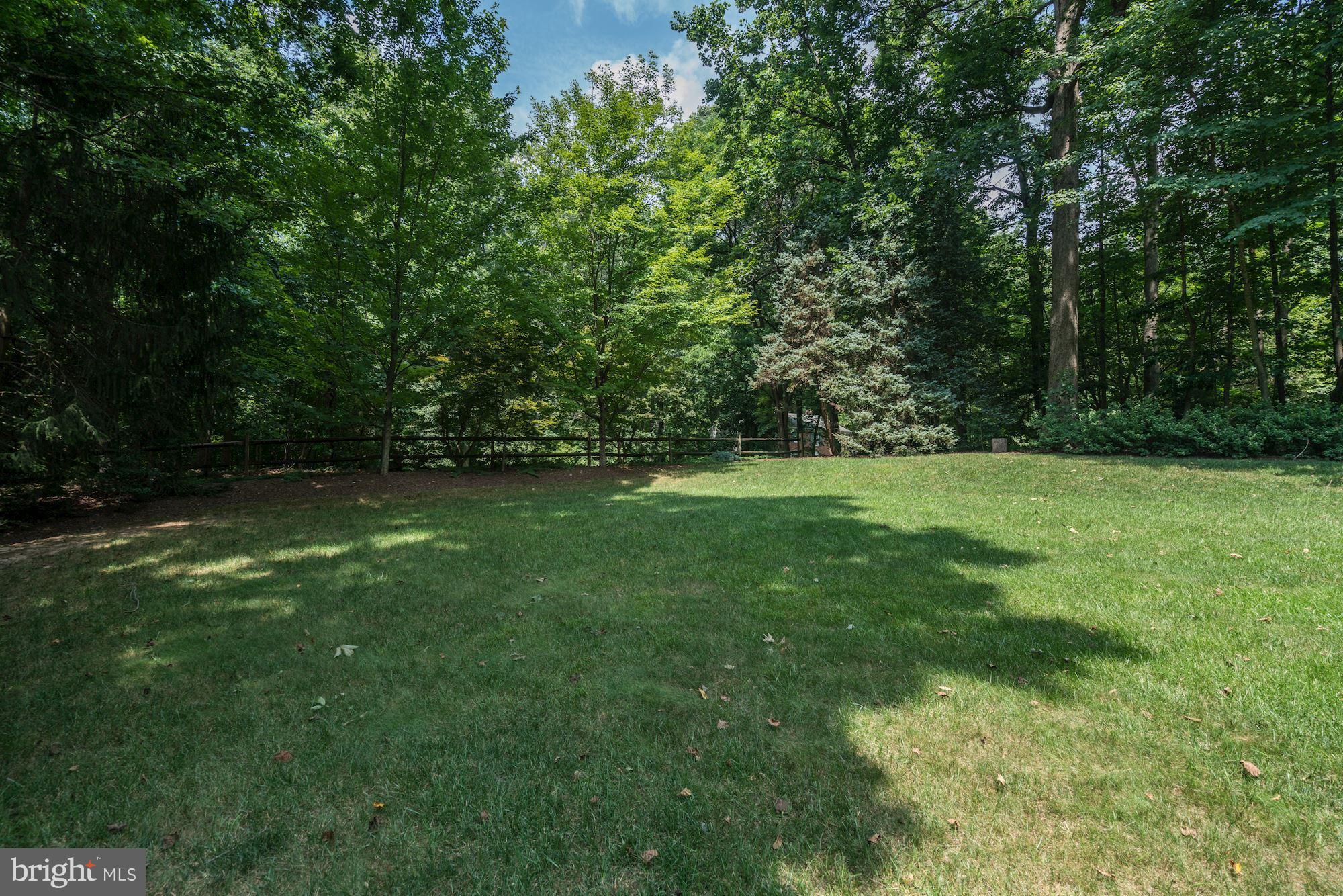 12306 Cannonball Road Fairfax, VA 22030 - Photo 25 of 30 Exterior (Front)