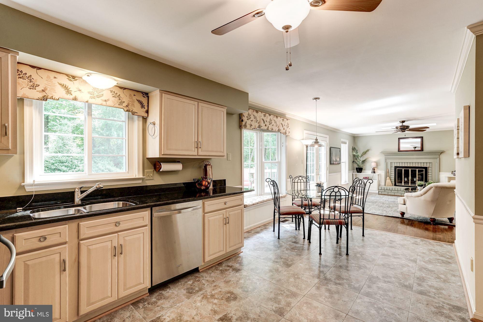 12306 Cannonball Road Fairfax, VA 22030 - Photo 6 of 30 New Granite and SS appliances