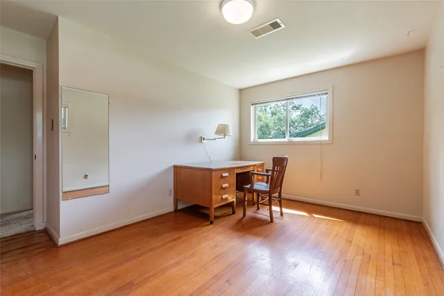 $279,900 | 122 Blossom Street, Lake Jackson, TX 77566