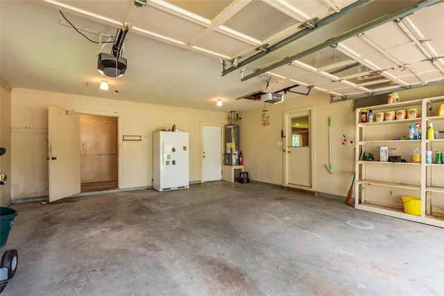 $279,900 | 122 Blossom Street, Lake Jackson, TX 77566