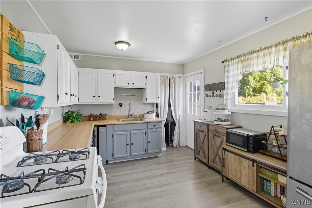 7924 Rinaldo Boulevard East Cicero, NY 13030 - Photo 10 of 27