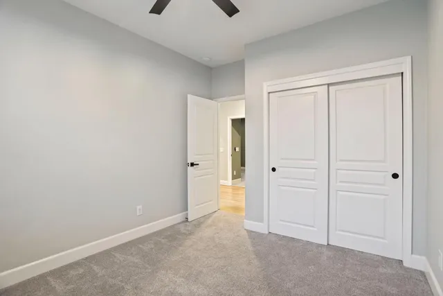 a view of utility room