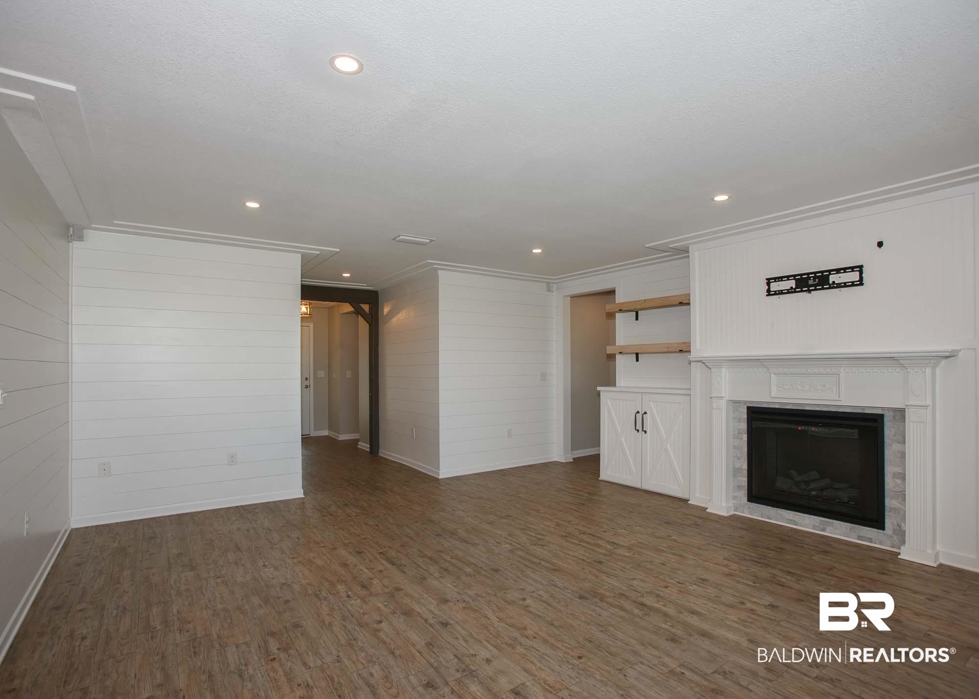 6882 Crimson Ridge Street Gulf Shores, AL 36542 - Photo 14 of 50 Living Room