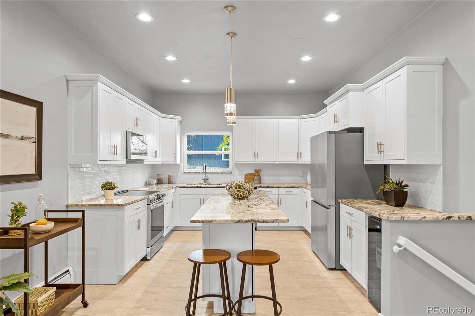 2386 Crabtree Drive Centennial, CO 80121 - Photo 4 of 38