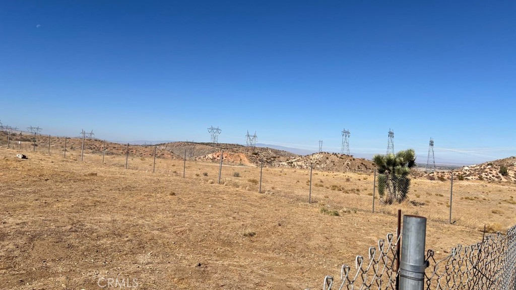 7300 East Mt Emma Road Littlerock, CA 93543 - Photo 18 of 33 a view of ocean