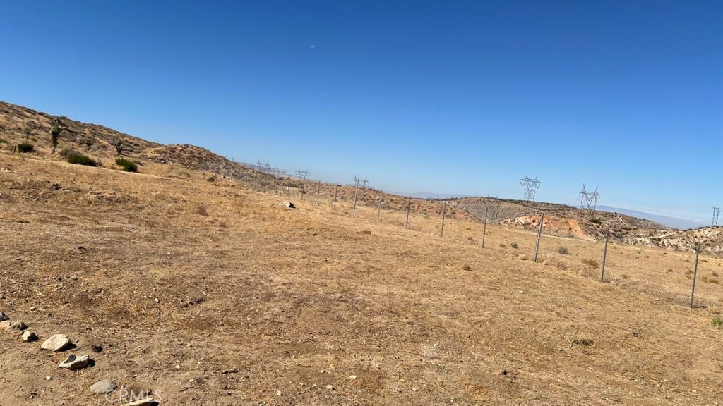 7300 East Mt Emma Road Littlerock, CA 93543 - Photo 19 of 33 a view of a snow on the beach