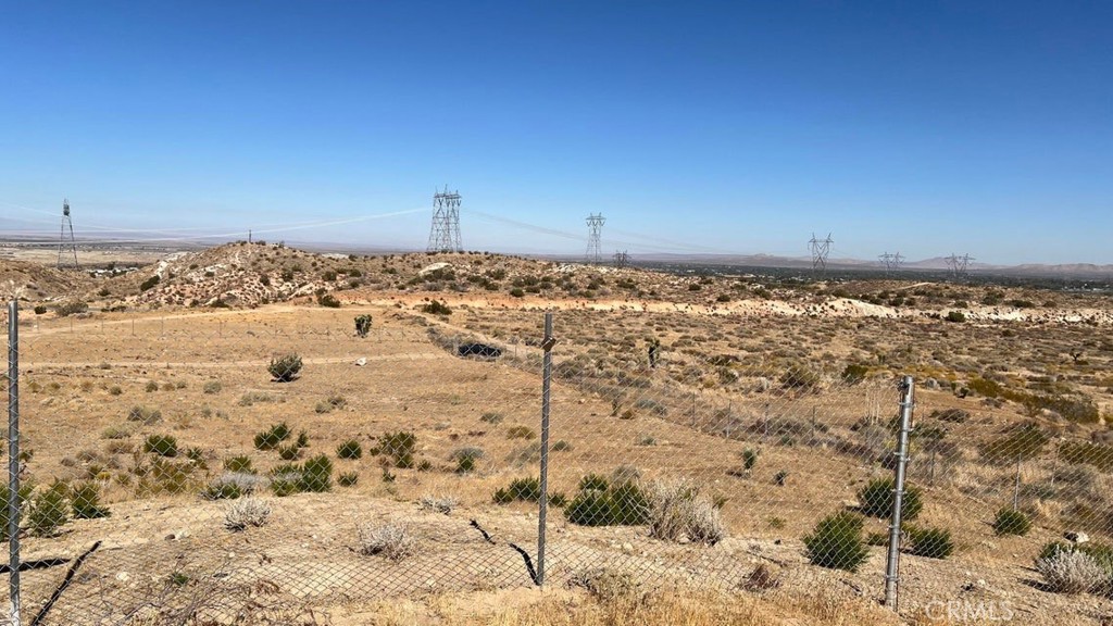 7300 East Mt Emma Road Littlerock, CA 93543 - Photo 29 of 33 a view of water heater room