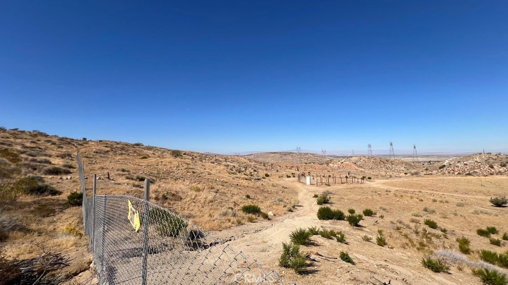 7300 East Mt Emma Road Littlerock, CA 93543 - Photo 10 of 33