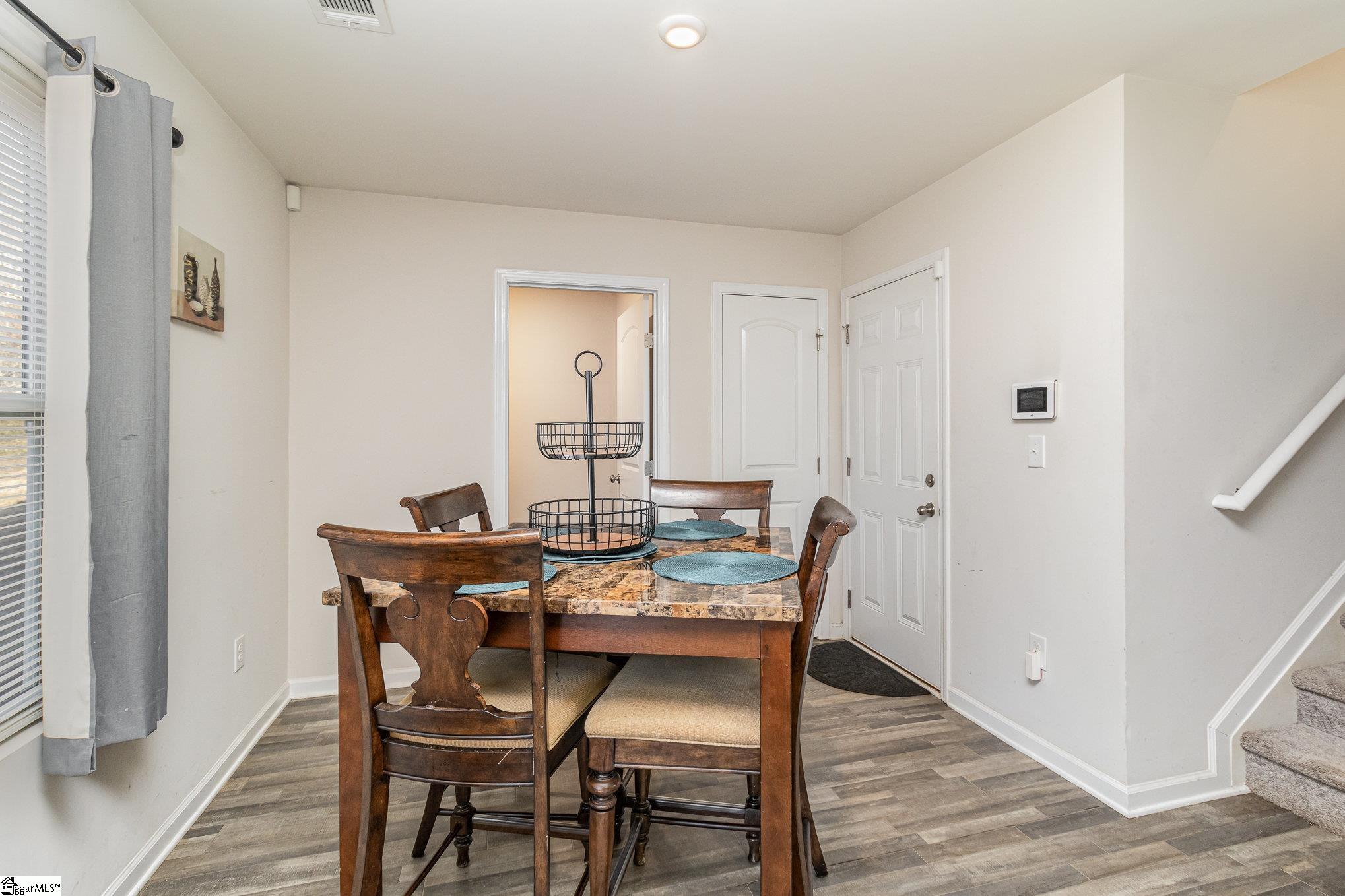 282 Christopher Street Duncan, SC 29334 - Photo 4 of 16