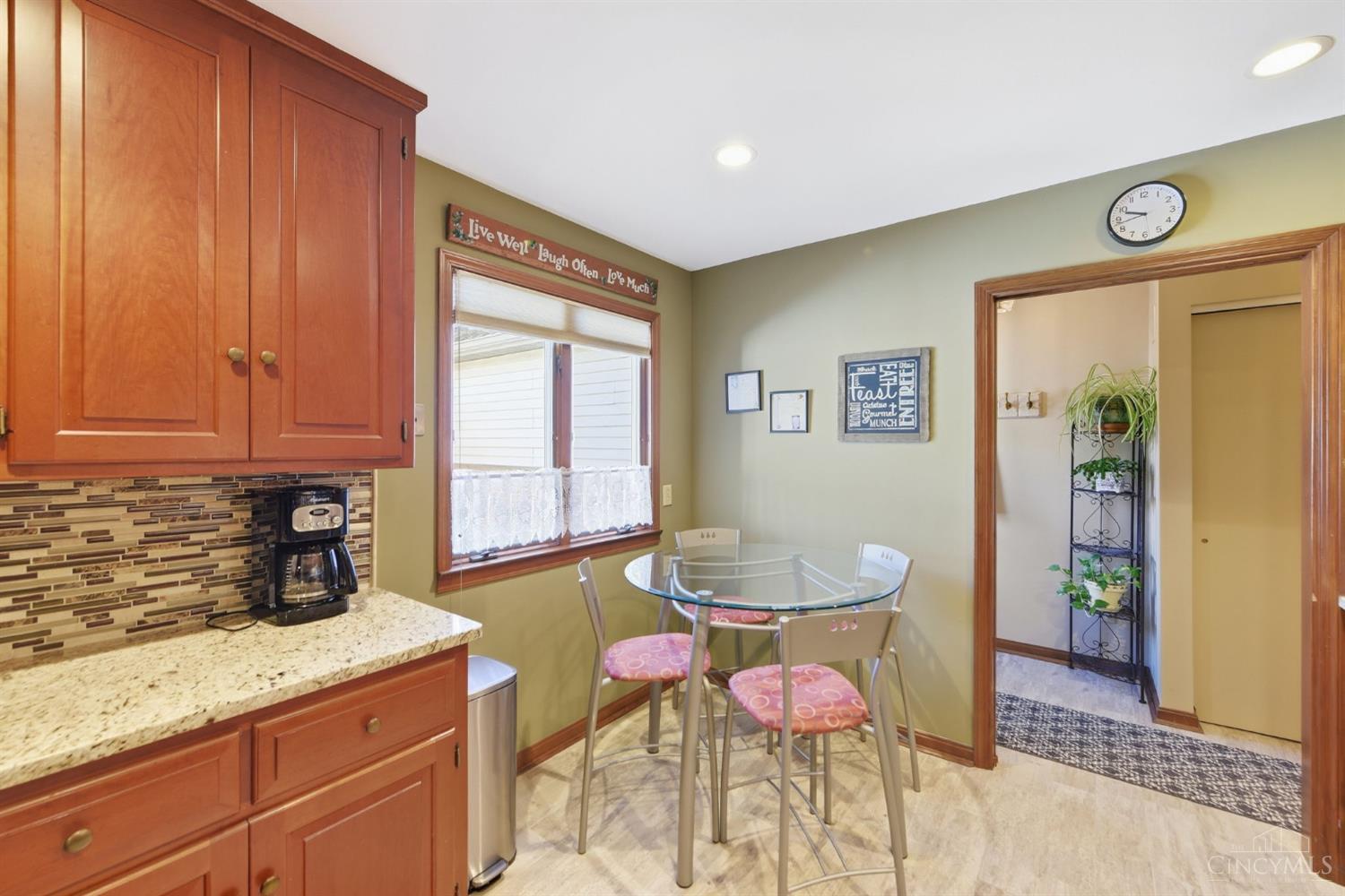 9044 Winton Road, Unit 4 Cincinnati, OH 45231 - Photo 13 of 34 Gallery Image 13