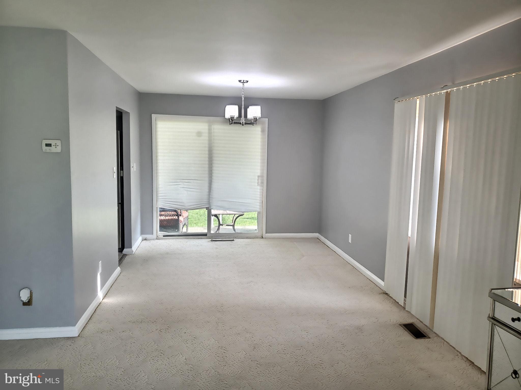 7807 Selgrave Road Baltimore, MD 21244 - Photo 4 of 16