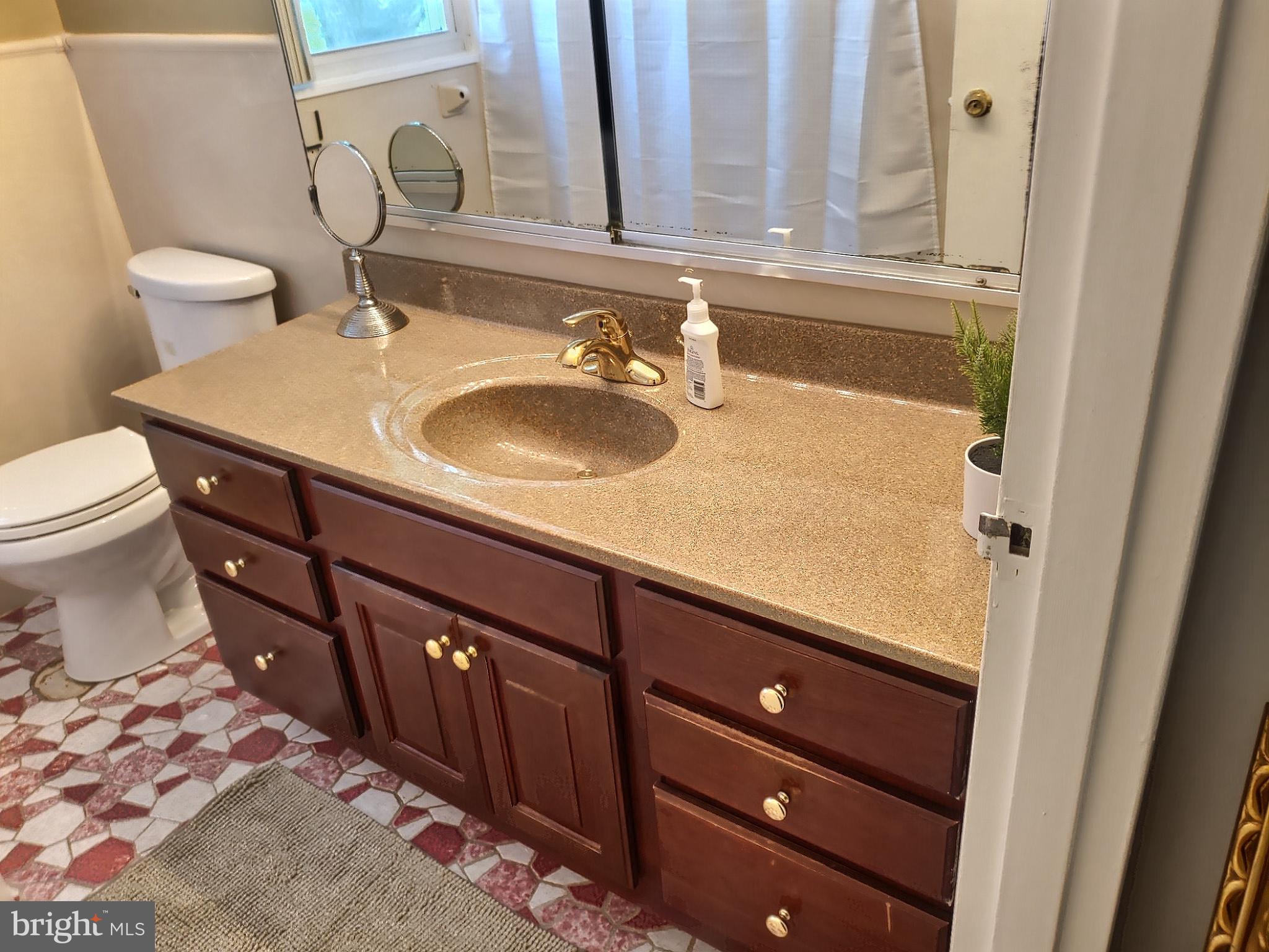 7807 Selgrave Road Baltimore, MD 21244 - Photo 10 of 16
