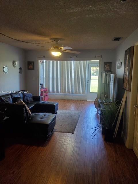 3354 Scorecard Drive New Port Richey, FL 34655 - Photo 2 of 11