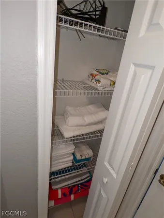 $2,400 | 4270 Avian Avenue, Fort Myers, FL 33916