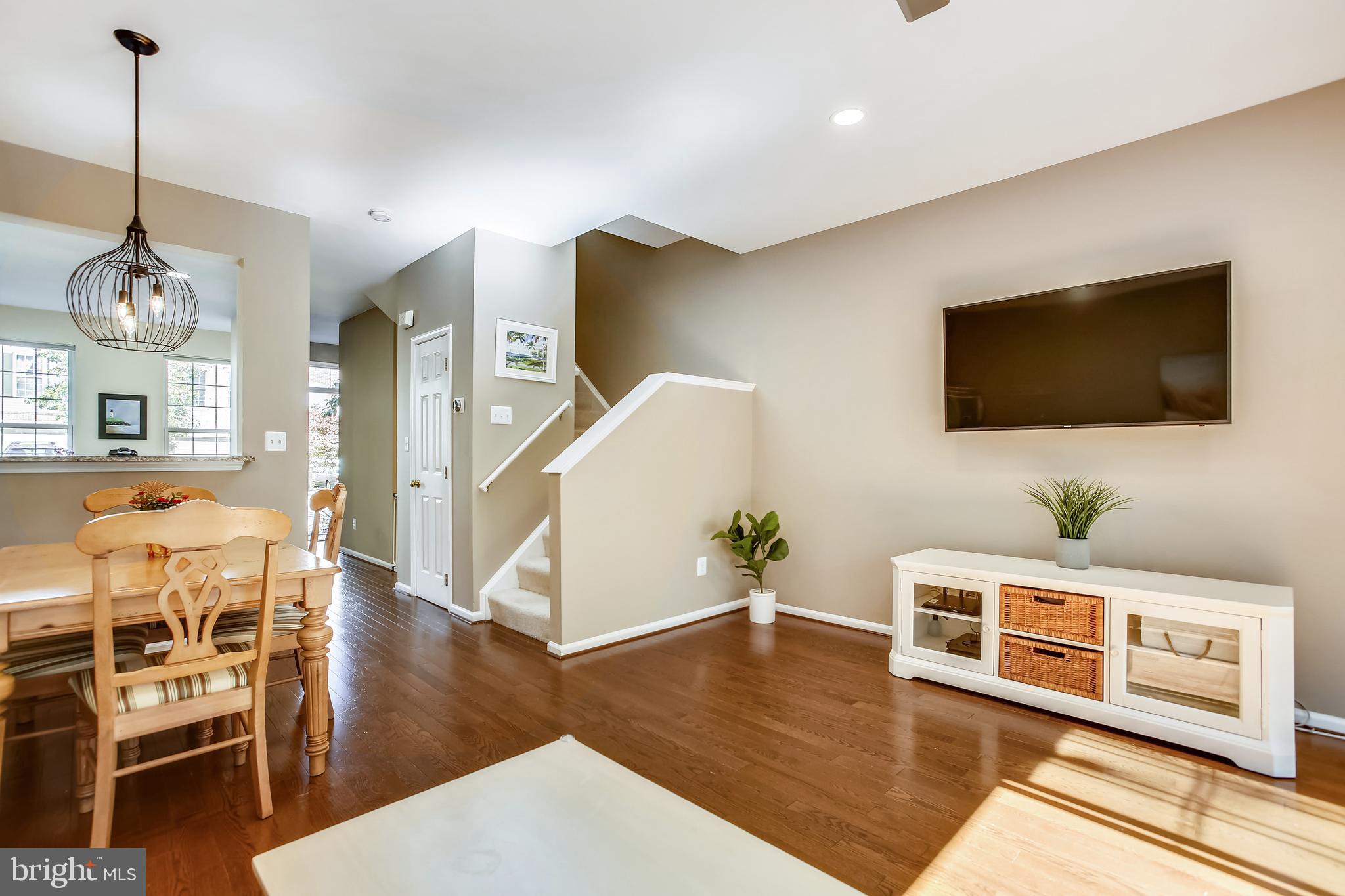 11489 Heritage Commons Way Reston, VA 20194 - Photo 15 of 54 Entertain your friends or just kick back and relax