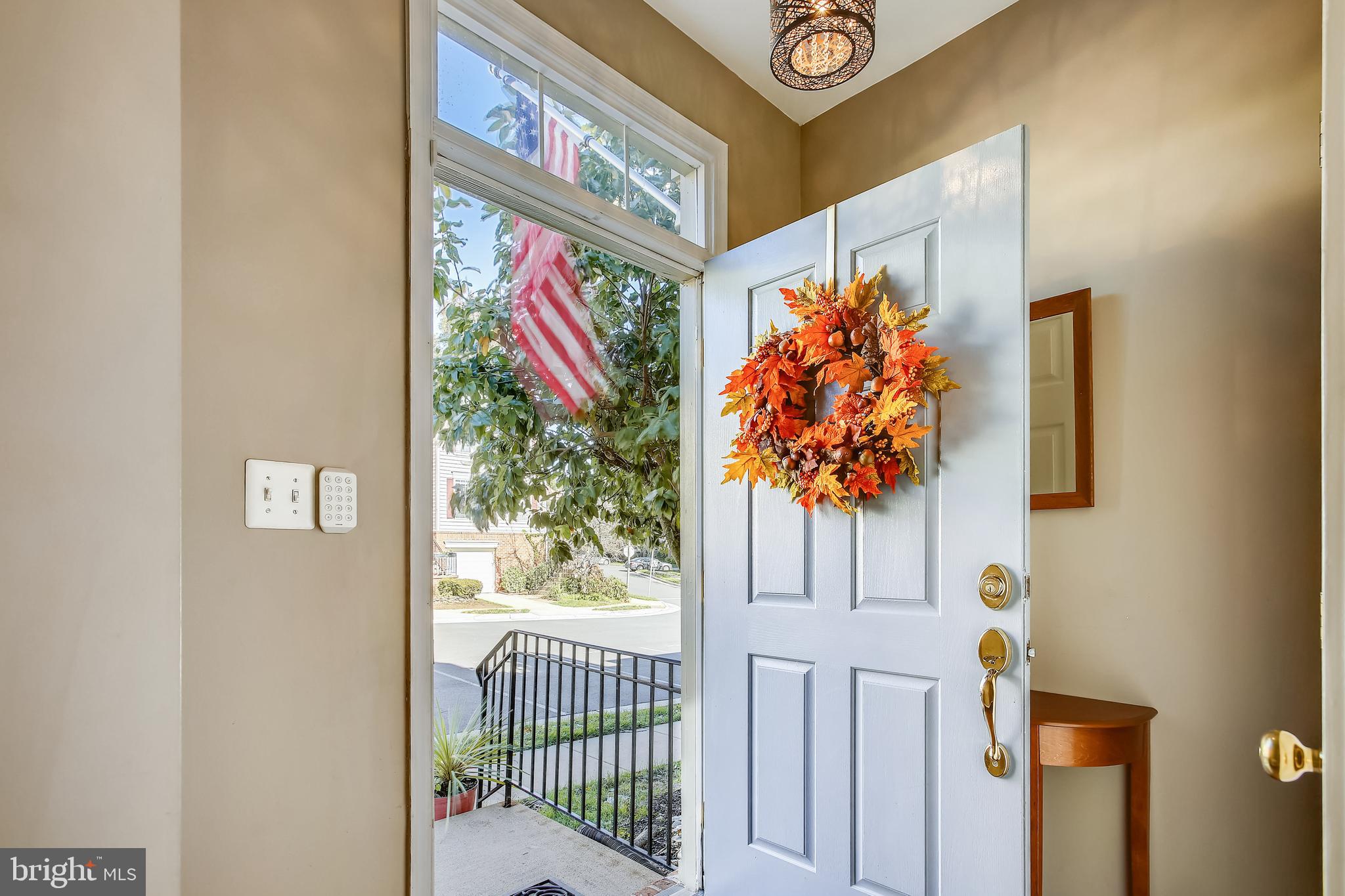 11489 Heritage Commons Way Reston, VA 20194 - Photo 3 of 54 Entrance Foyer with Transom Window over Door