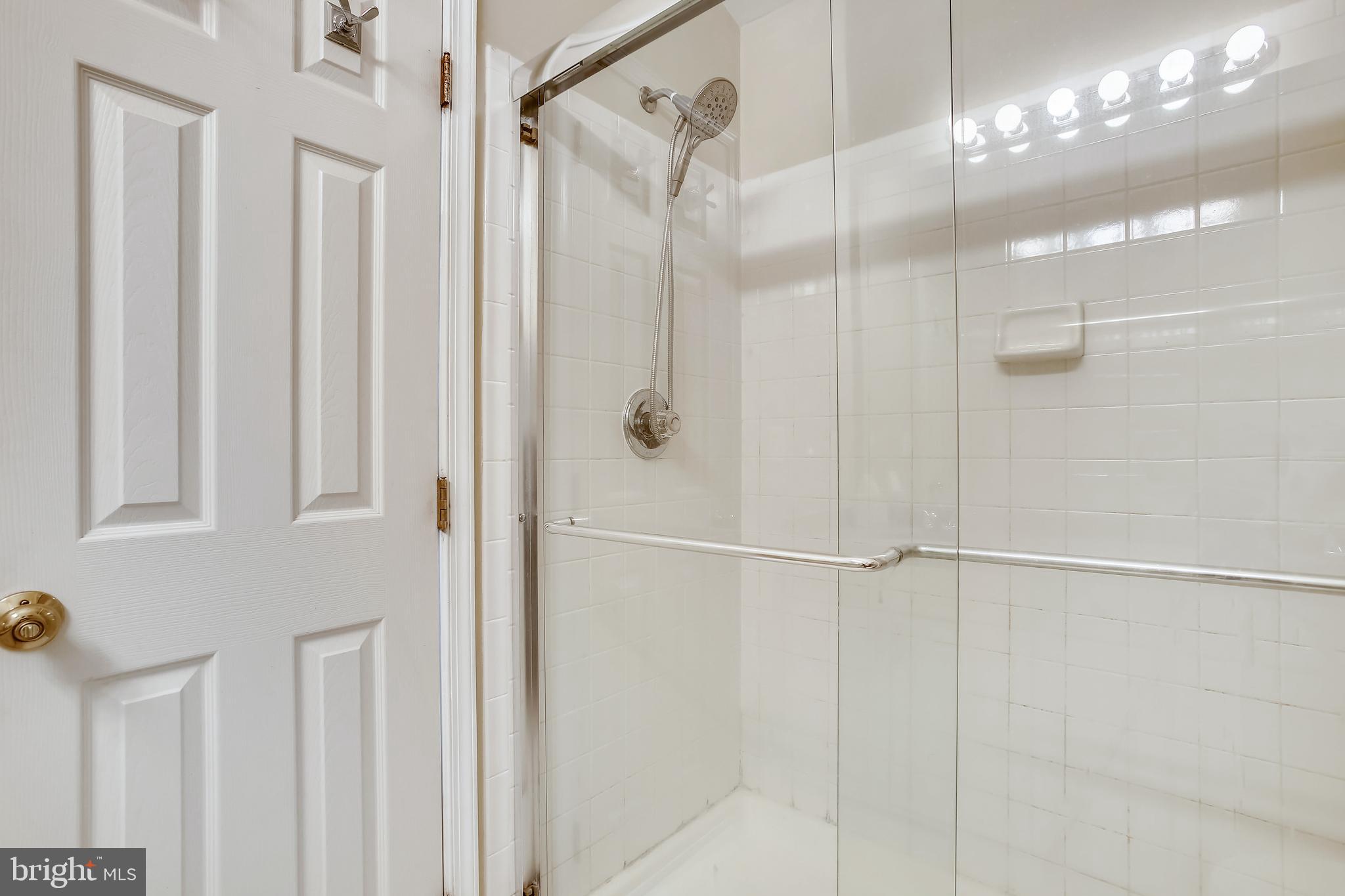 11489 Heritage Commons Way Reston, VA 20194 - Photo 25 of 54 Private Bath on Bedroom Level - Primary BR Suite