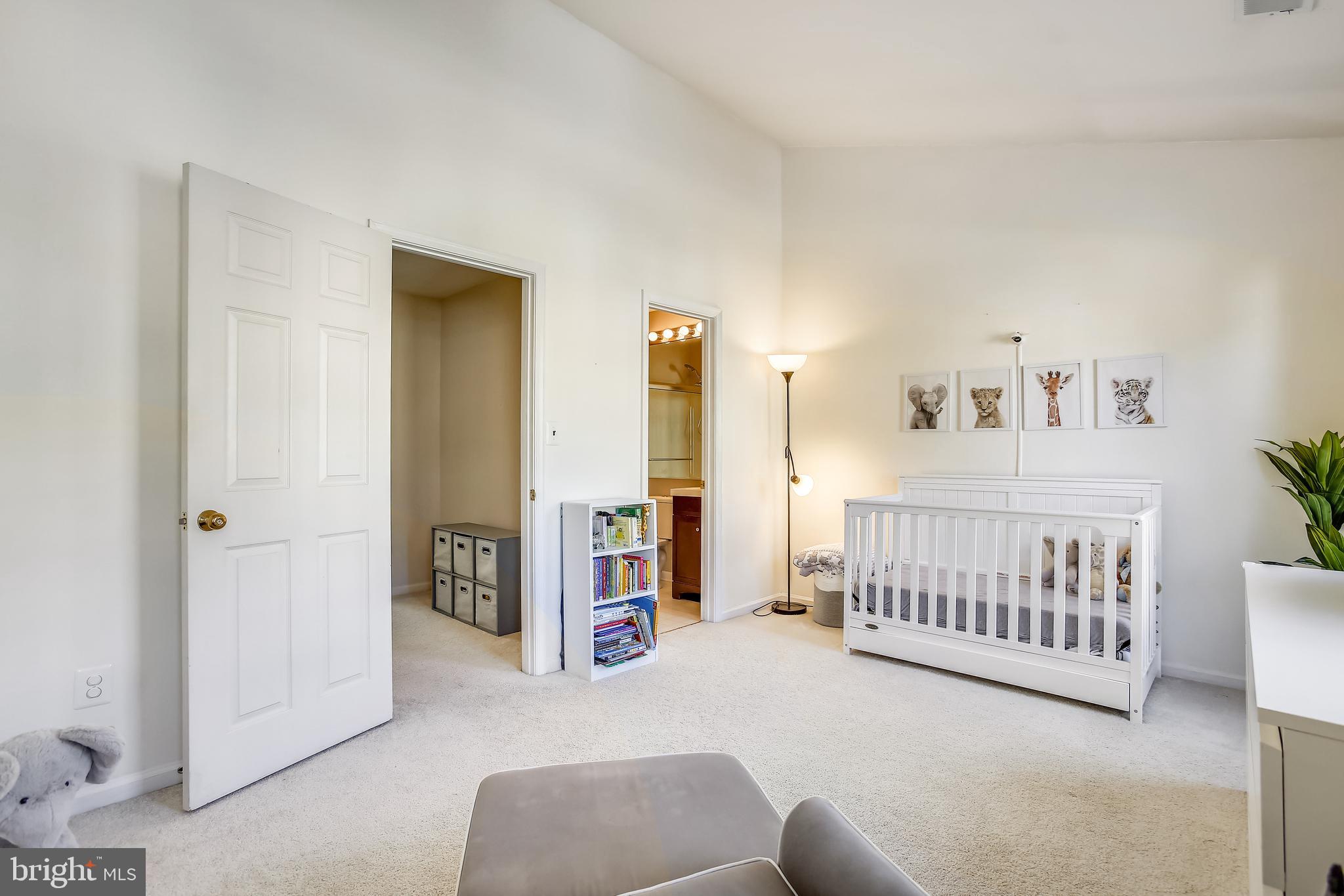 11489 Heritage Commons Way Reston, VA 20194 - Photo 30 of 54 2nd Bedroom Suite w/ adjoining Private Full Bath