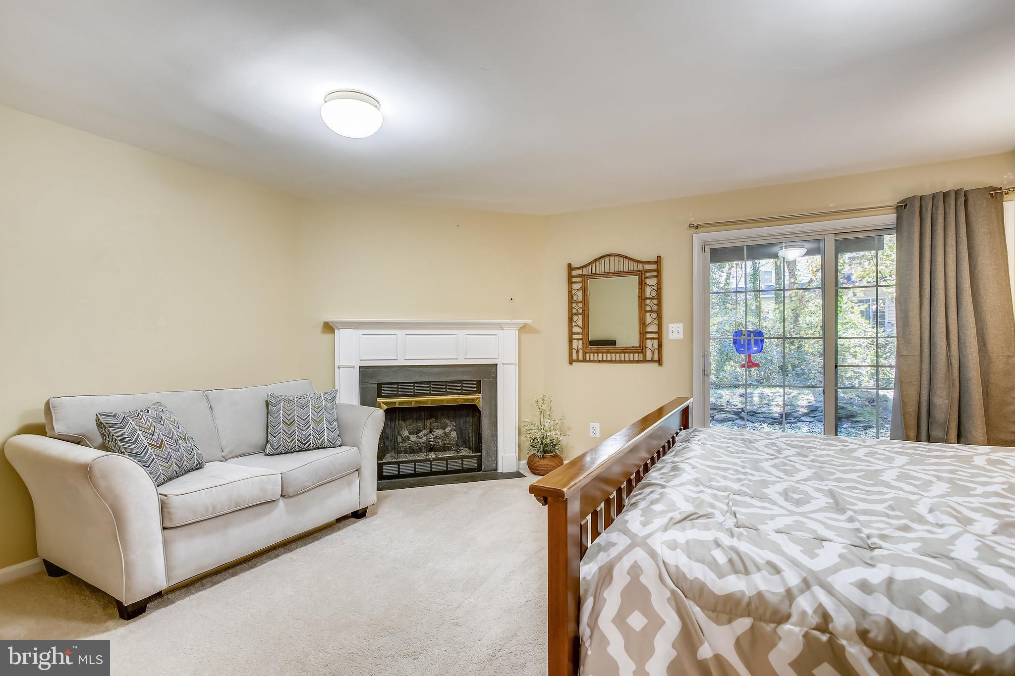 11489 Heritage Commons Way Reston, VA 20194 - Photo 36 of 54 WALKOUT Lower Level to Rear Yard and Patio