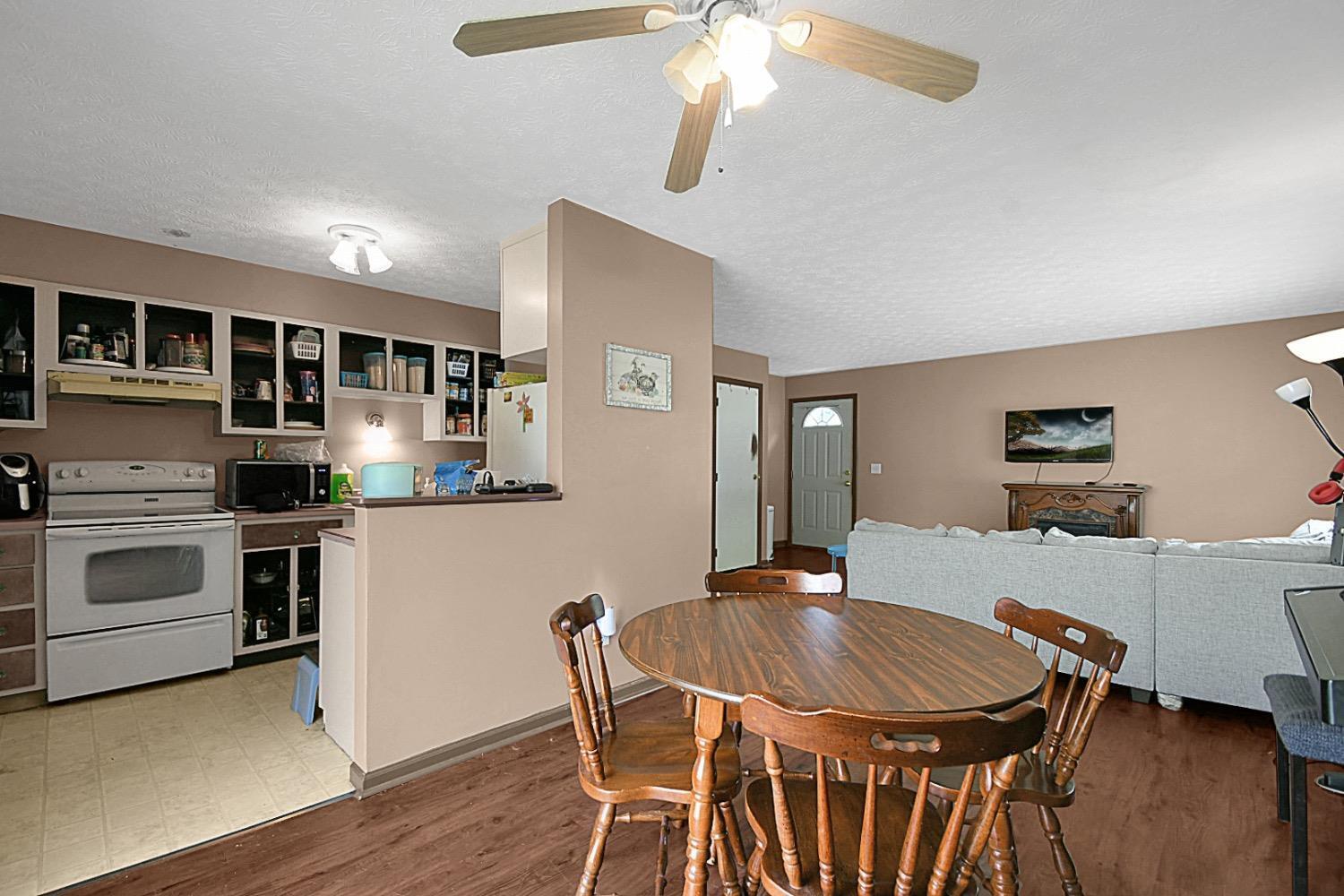 4837 Stoneybrook Road Cincinnati, OH 45244 - Photo 7 of 25 Gallery Image 7