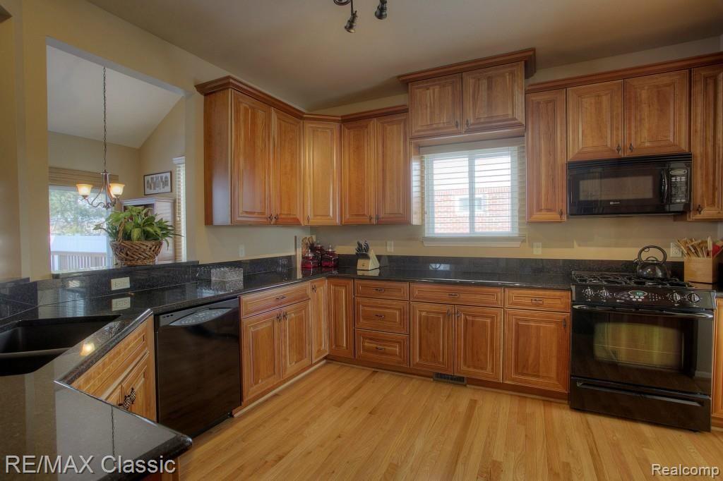 8577 North Canton Center Road Canton, MI 48187 - Photo 10 of 24 Kitchen