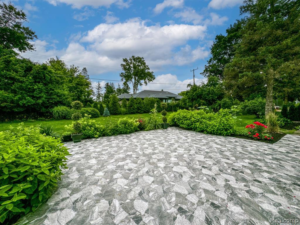6895 Halyard Road Bloomfield Hills, MI 48301 - Photo 39 of 44