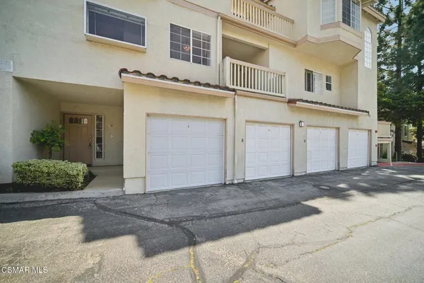 $599,950 | 668 Oak Run Trail, Unit 103, Oak Park, CA 91377