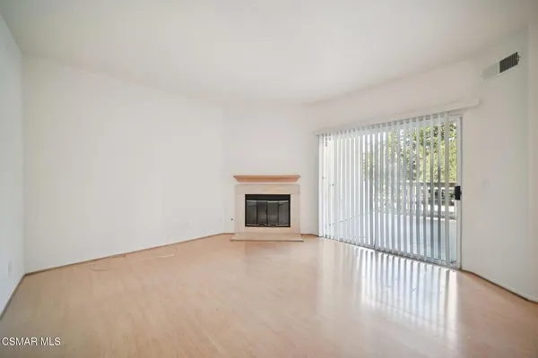 $599,950 | 668 Oak Run Trail, Unit 103, Oak Park, CA 91377