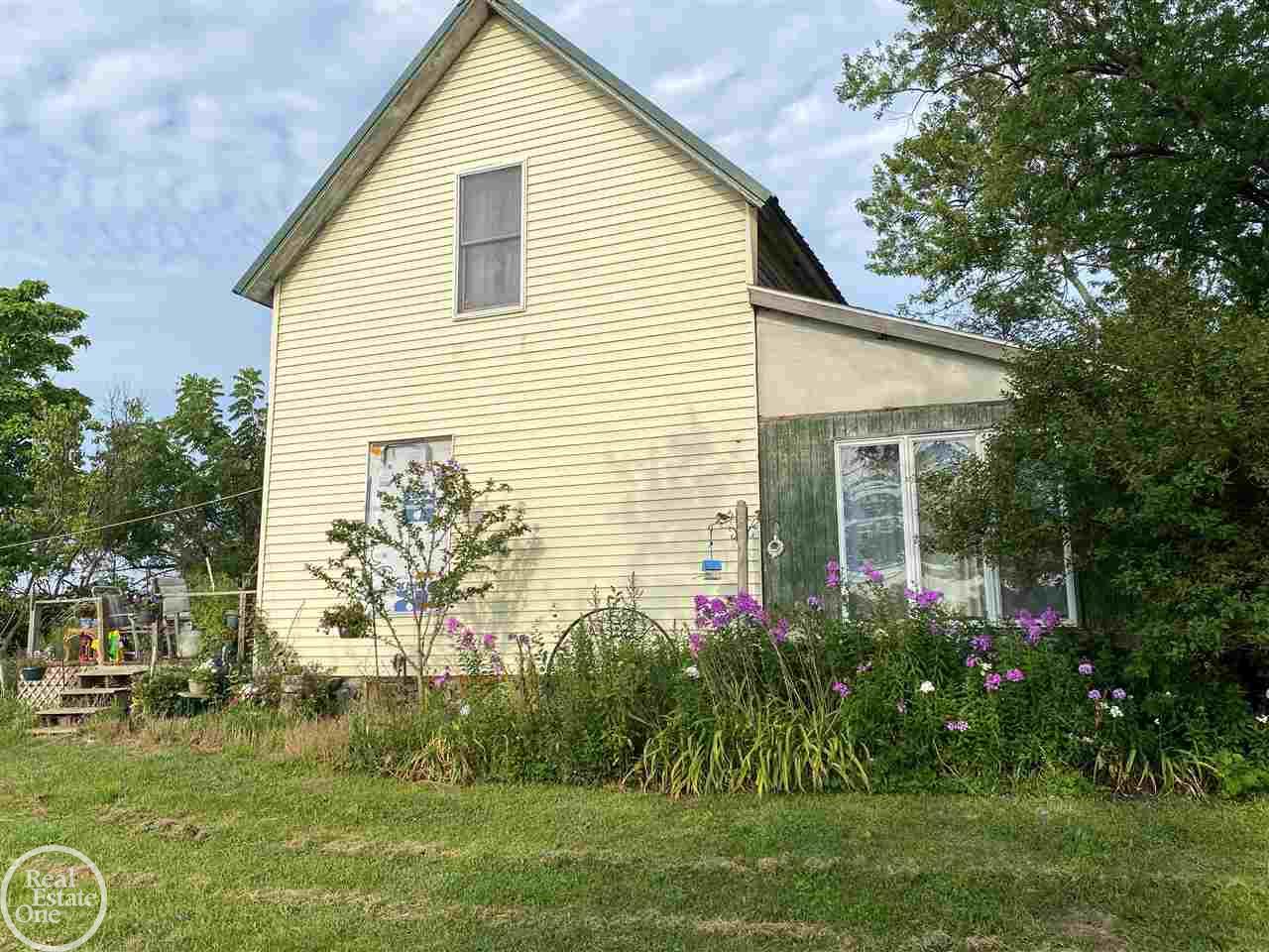 8914 Melvin Road Melvin, MI 48454 - Photo 3 of 15