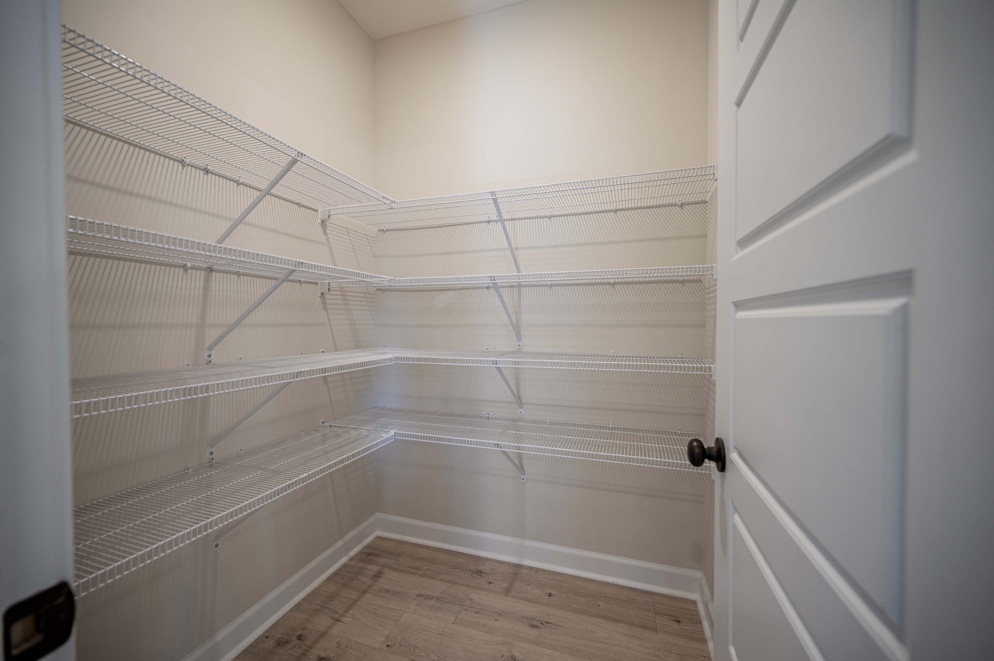 1600 Malone Way Clarksville, TN 37043 - Photo 19 of 39 a view of walk in closet