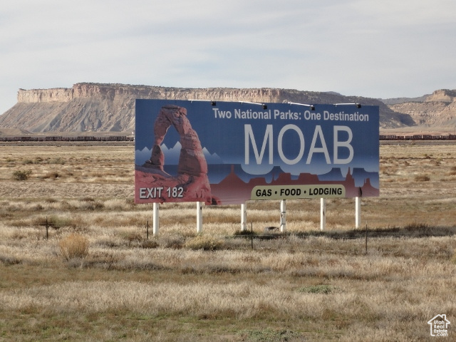 Interstate Highway Thompson, UT 84540 - Photo 4 of 10 Just 35 Miles from Moab., Great place to build Hwy Advertising Billboards.