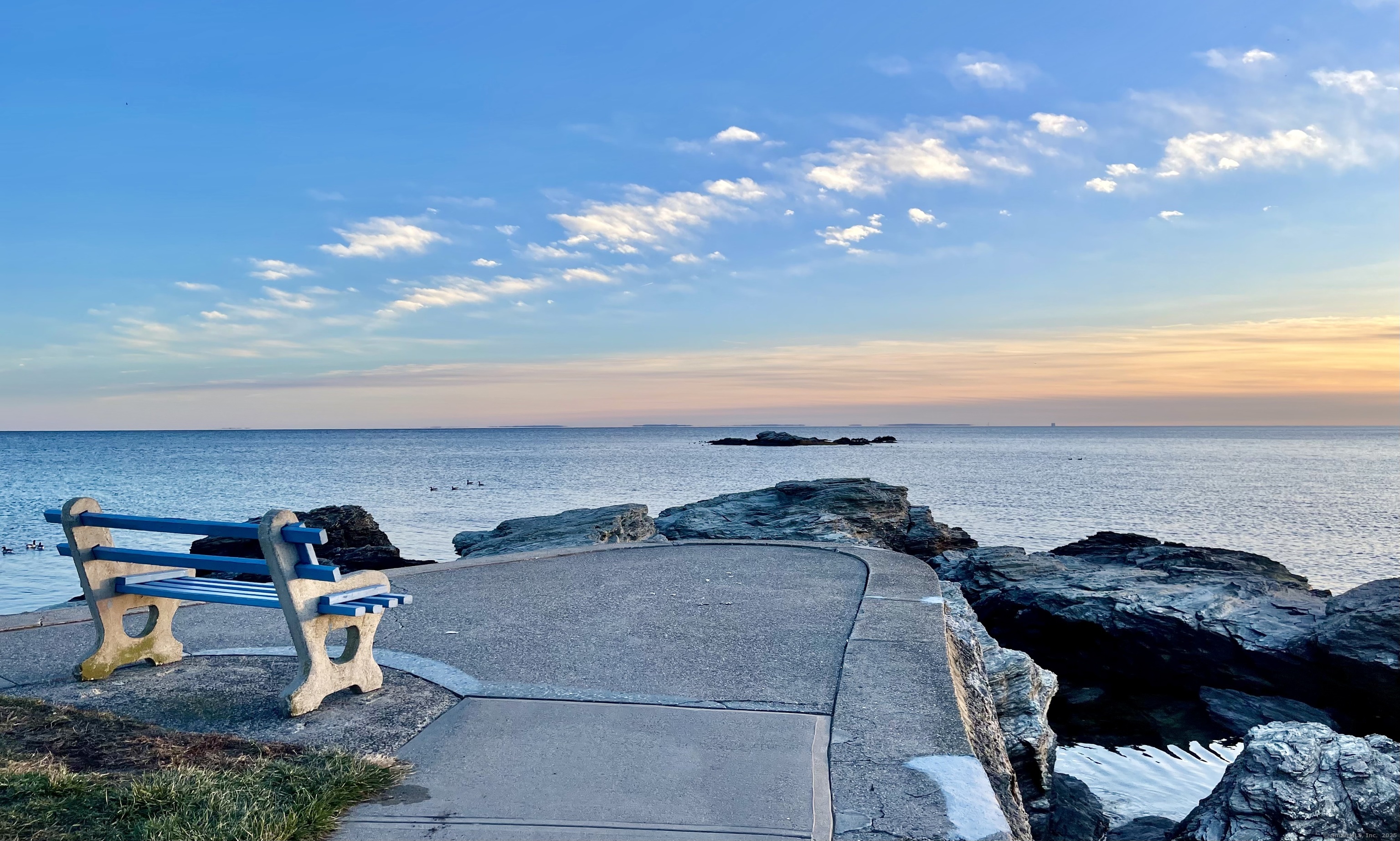 25 Village Road Milford, CT 06460 - Photo 20 of 27 a view of a terrace