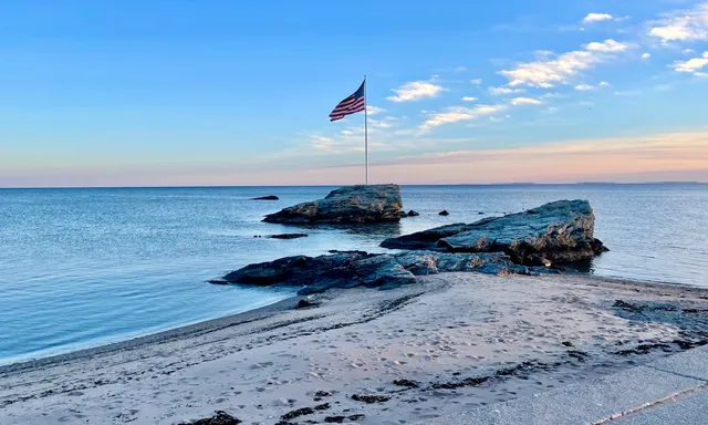 $799,900 | 25 Village Road, Milford, CT 06460