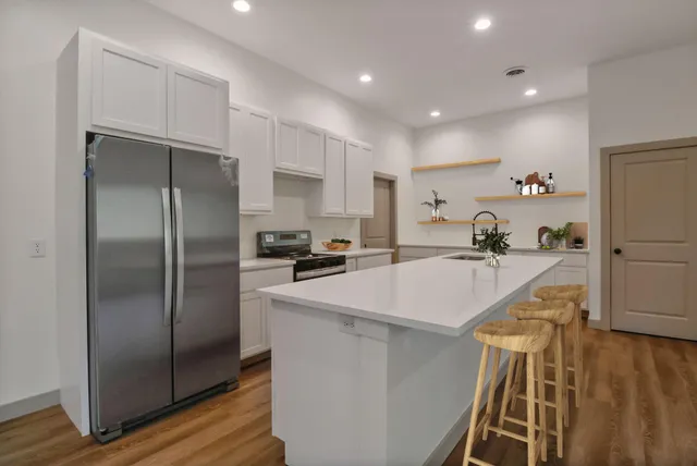 $1,500 | 410 Pine Lake Avenue, Unit E, La Porte, IN 46350