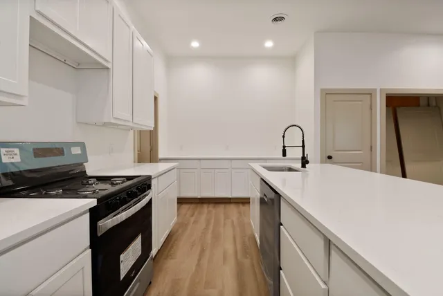 $1,500 | 410 Pine Lake Avenue, Unit E, La Porte, IN 46350