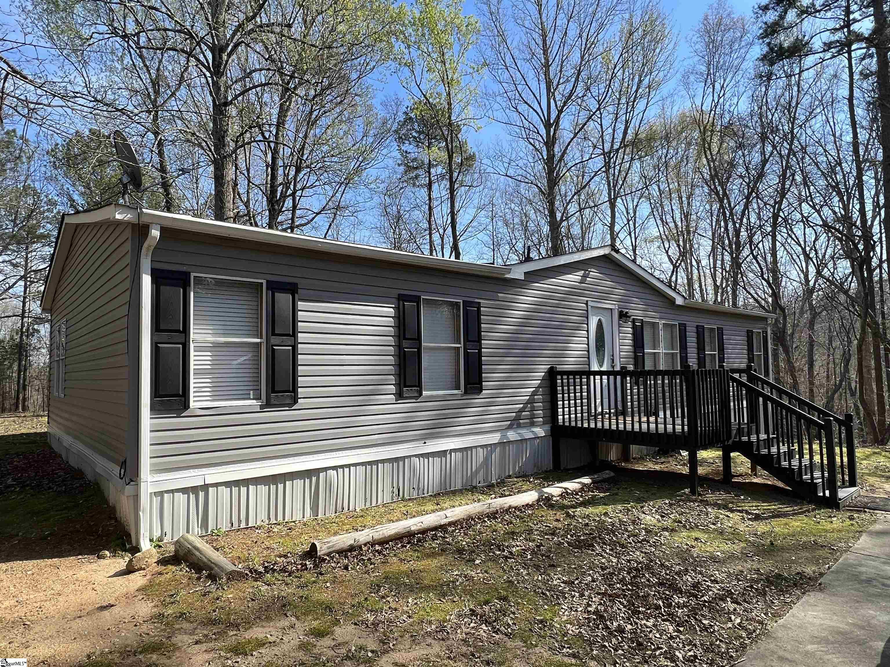 51 Lakeview Road Fountain Inn, SC 29644 - Photo 1 of 18