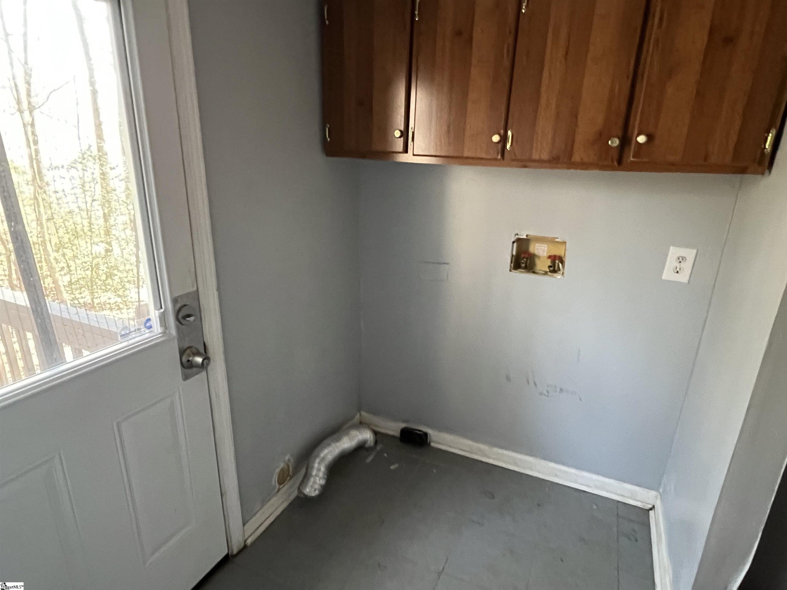 51 Lakeview Road Fountain Inn, SC 29644 - Photo 13 of 18