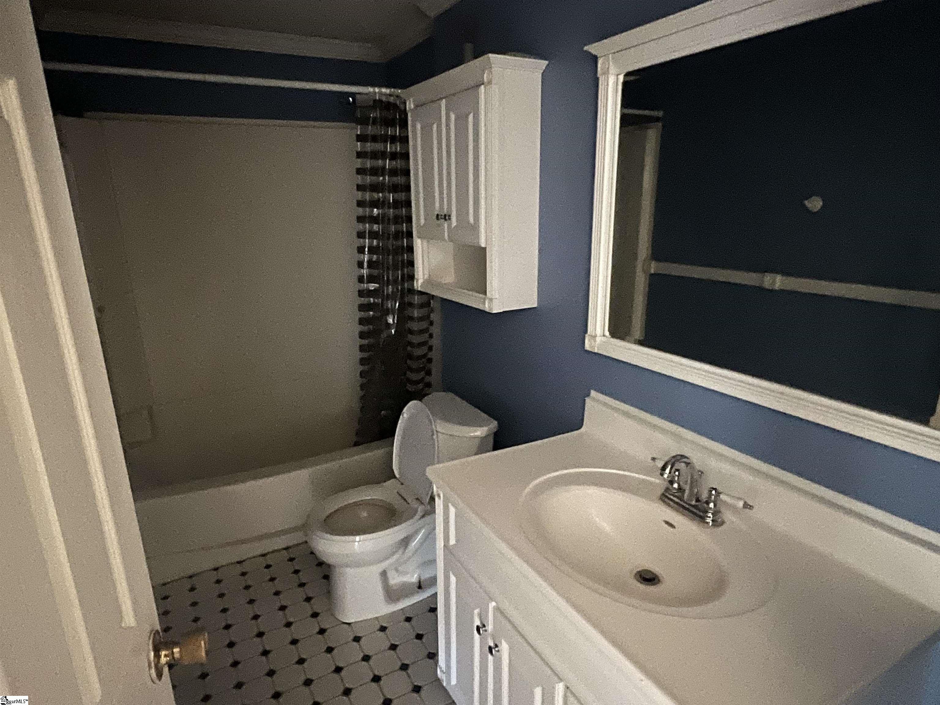 51 Lakeview Road Fountain Inn, SC 29644 - Photo 14 of 18