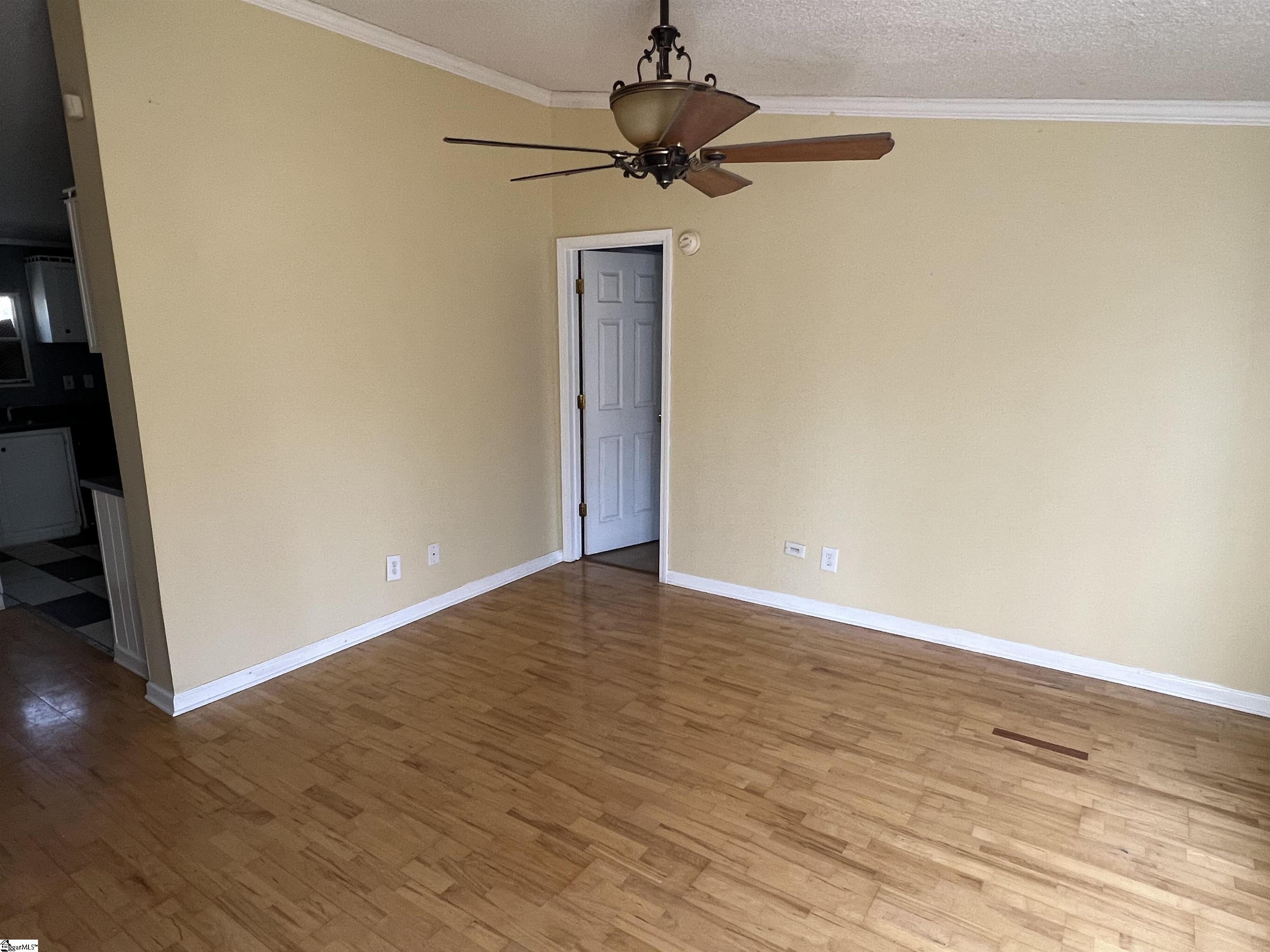 51 Lakeview Road Fountain Inn, SC 29644 - Photo 7 of 18