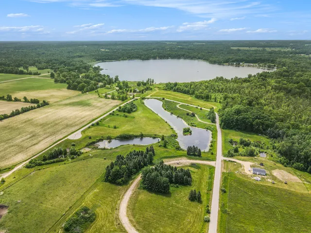 $1,290,000 | 4272 108th Avenue, Allegan, MI 49010