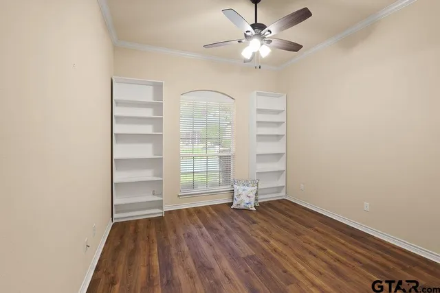 a view of walk in closet