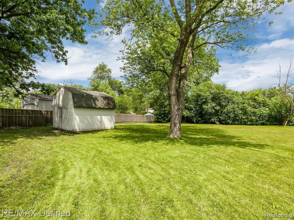 3351 Grant Road Rochester Hills, MI 48309 - Photo 21 of 22