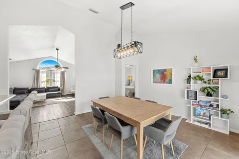 $400,000 | 1924 Fabien Circle, Melbourne, FL 32940