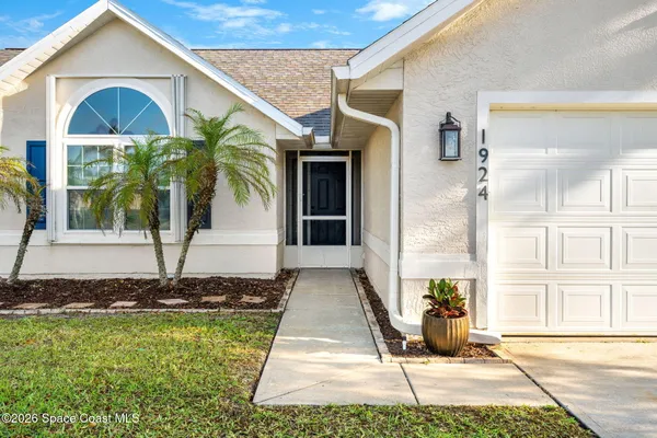 $400,000 | 1924 Fabien Circle, Melbourne, FL 32940