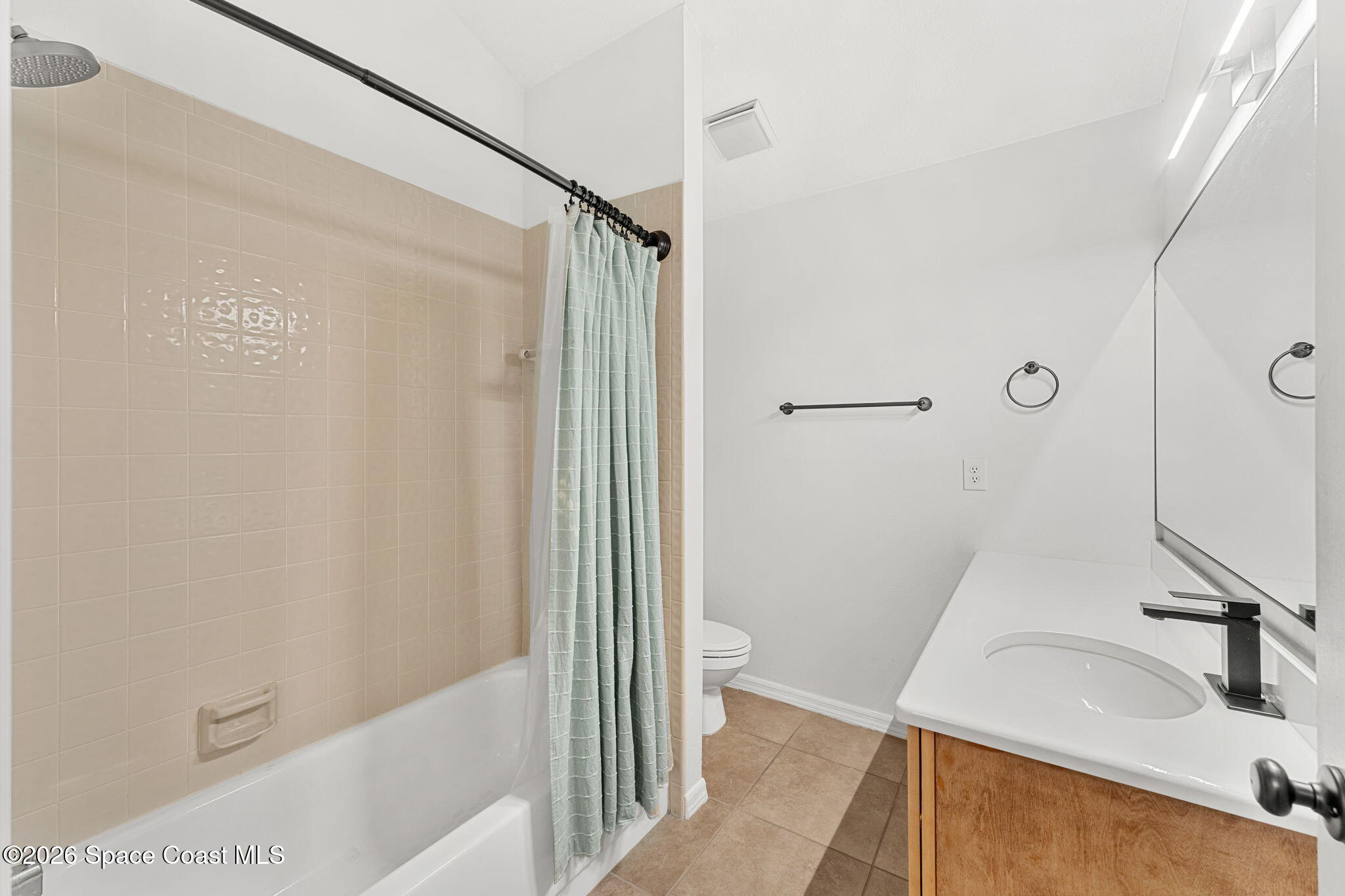 1924 Fabien Circle Melbourne, FL 32940 - Photo 22 of 35 a bathroom with a sink and a tub